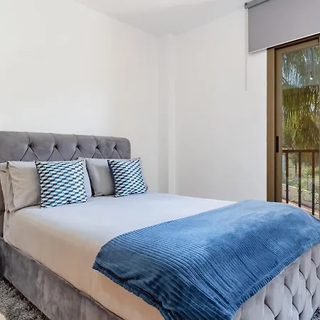 Casa Cifuentes - Penthouse 2br With Sea Views & Heated Pool Estepona