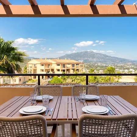 Casa Cifuentes - Penthouse 2br With Sea Views & Heated Pool Estepona