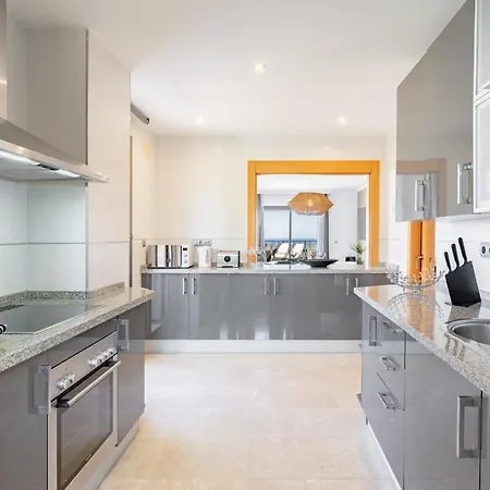 Casa Cifuentes - Penthouse 2br With Sea Views & Heated Pool 에스테포나